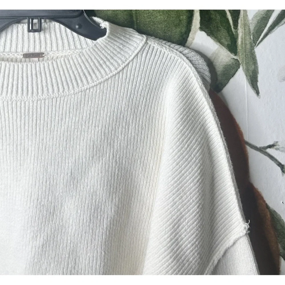 Free People Small Oversized Ivory‎ Mock Neck Cropped Ribbed Sweater Cotton Blend